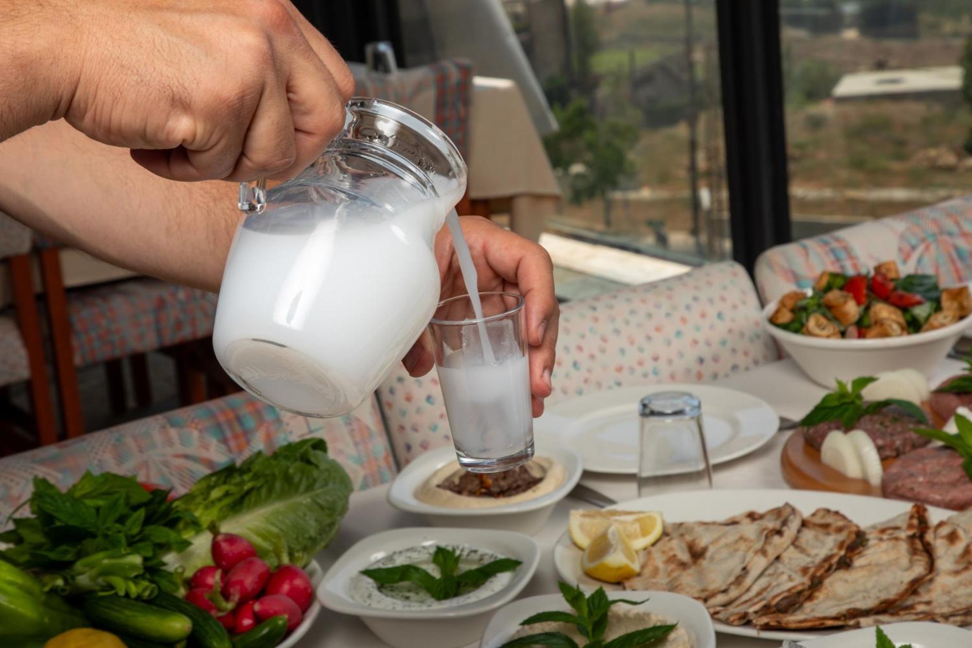 特雷布鲁酒店 Mzaar Kfardebian 外观 照片